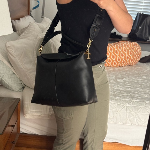 Tods Small TST Messenger zip tote bag with strap - Picture 11 of 16